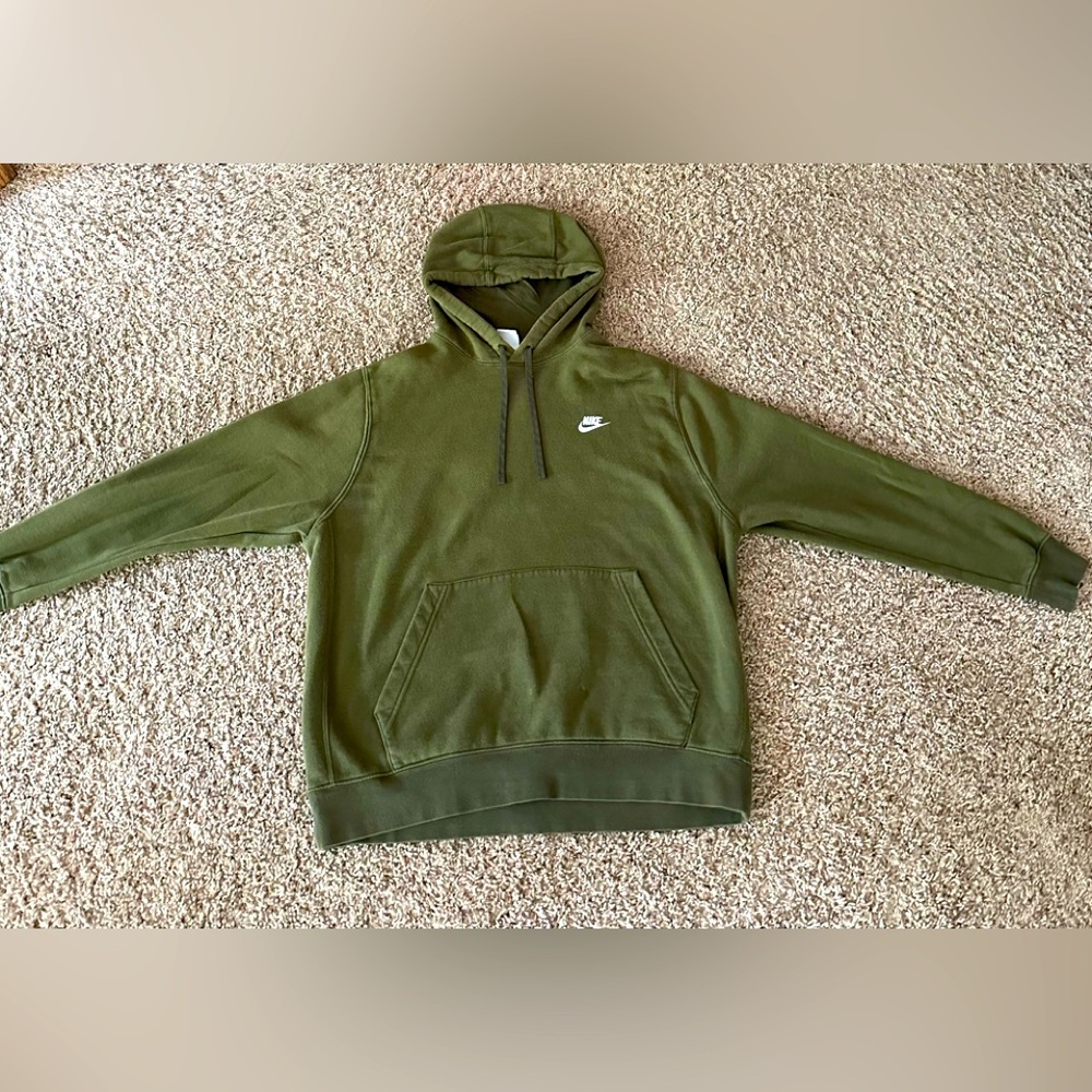 green nike club sweatshirt